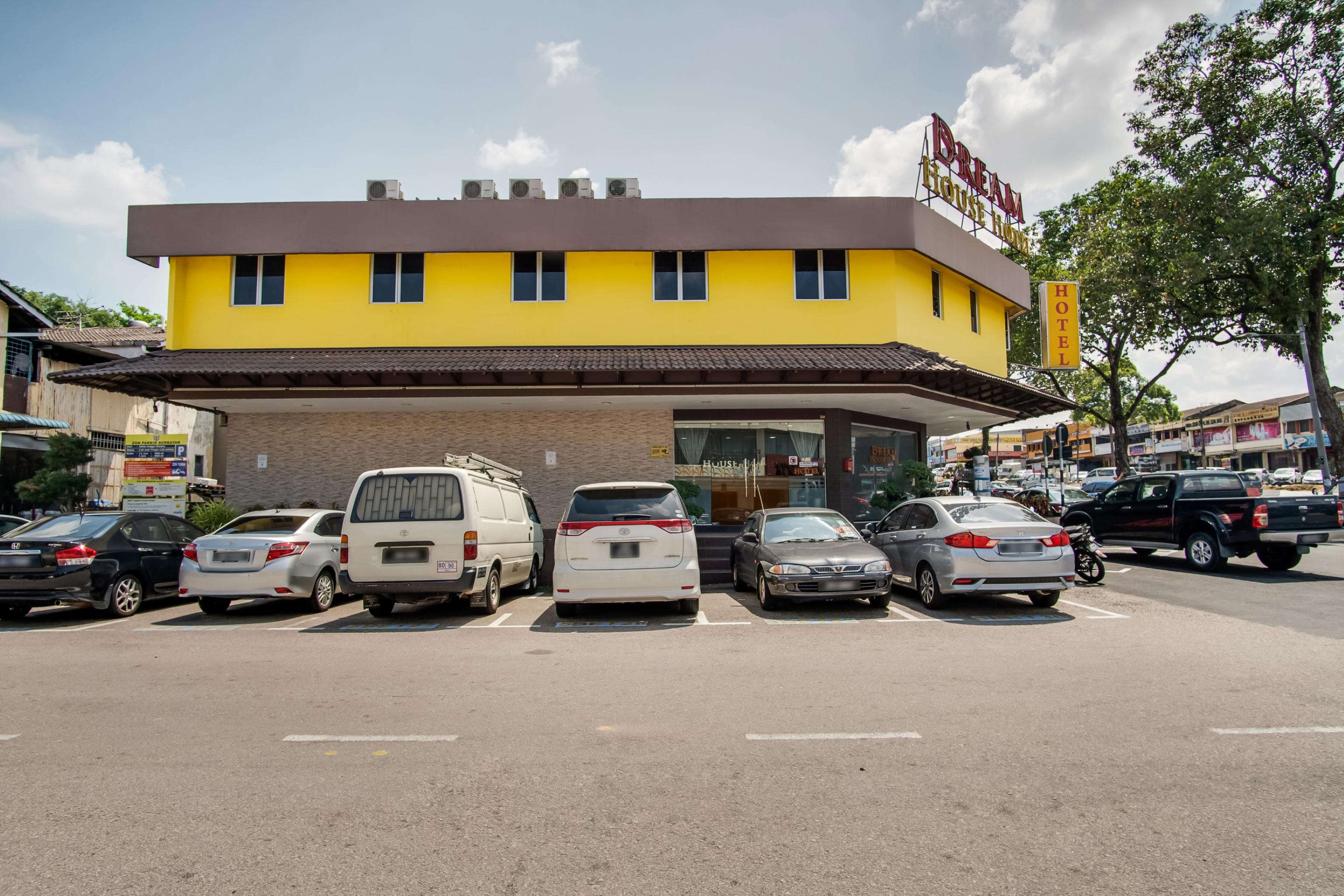 Oyo 89480 Dream House Hotel Skudai Zewnętrze zdjęcie