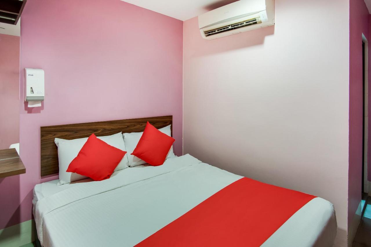 Oyo 89480 Dream House Hotel Skudai Zewnętrze zdjęcie