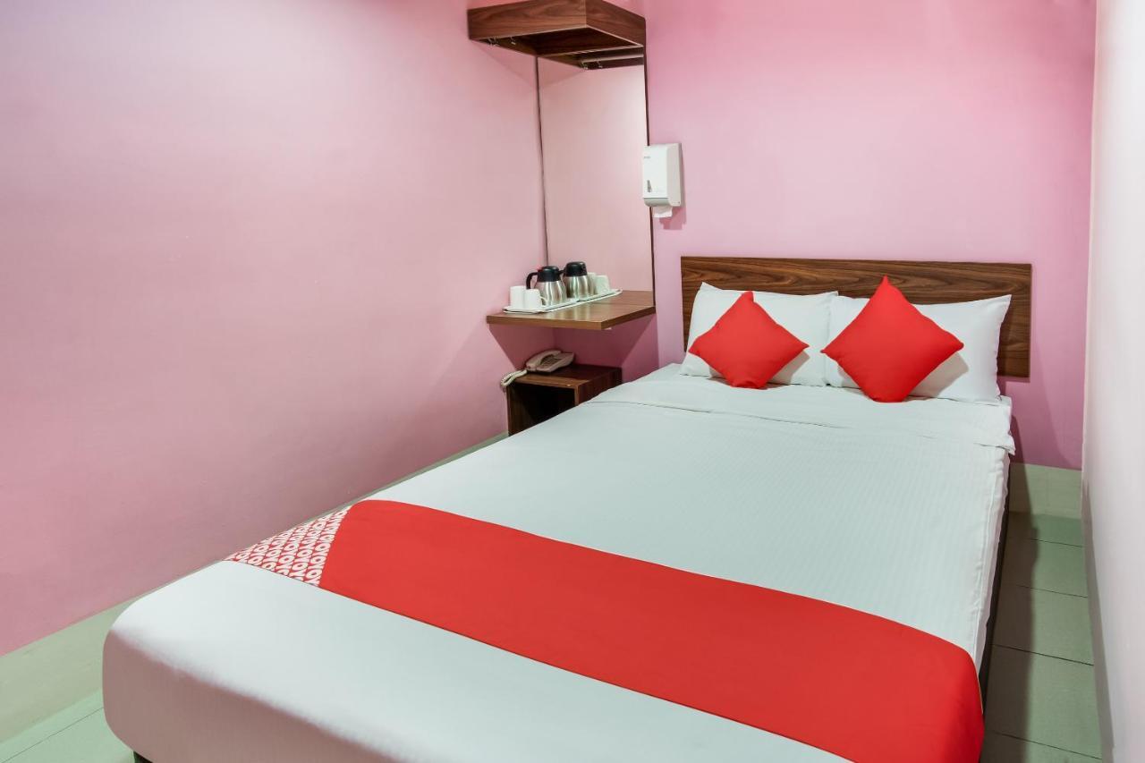 Oyo 89480 Dream House Hotel Skudai Zewnętrze zdjęcie