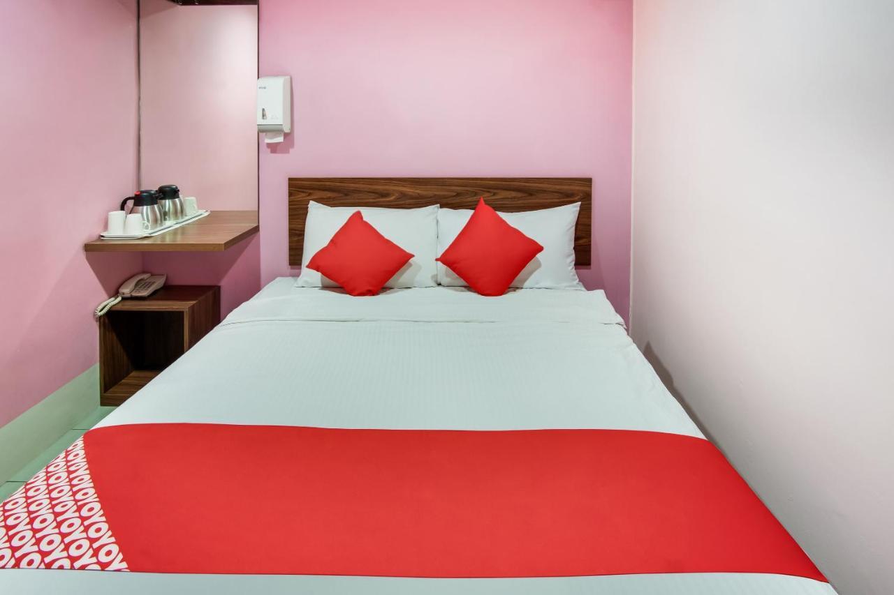 Oyo 89480 Dream House Hotel Skudai Zewnętrze zdjęcie